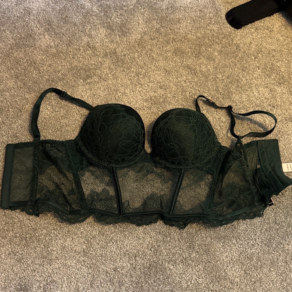 NWT! Victoria's Secret Lace Underwire Push-Up Bra - Dark Green